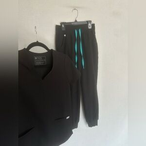 Figs two piece set